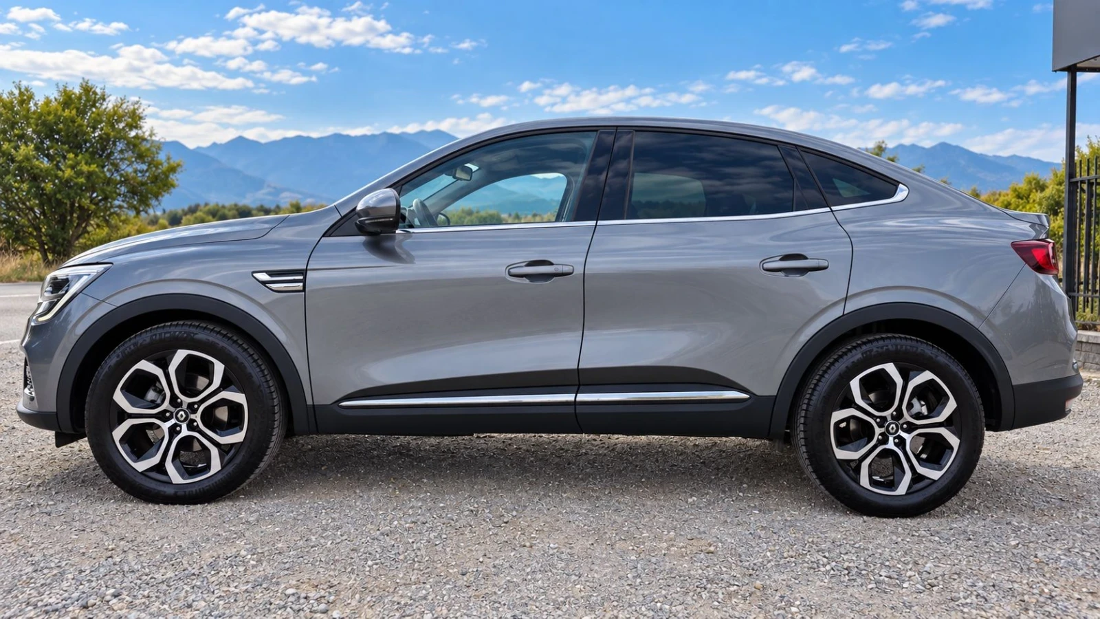 Renault Arkana 1.6 E-Tech-Hybrid-Intens-145hp, снимка 3 - Автомобили и джипове - 56253505