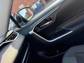 Toyota Rav4 * Hybrid XLE AWD * АВТОКРЕДИТ БЕЗ ПЪРВОНАЧАЛНА * , снимка 17