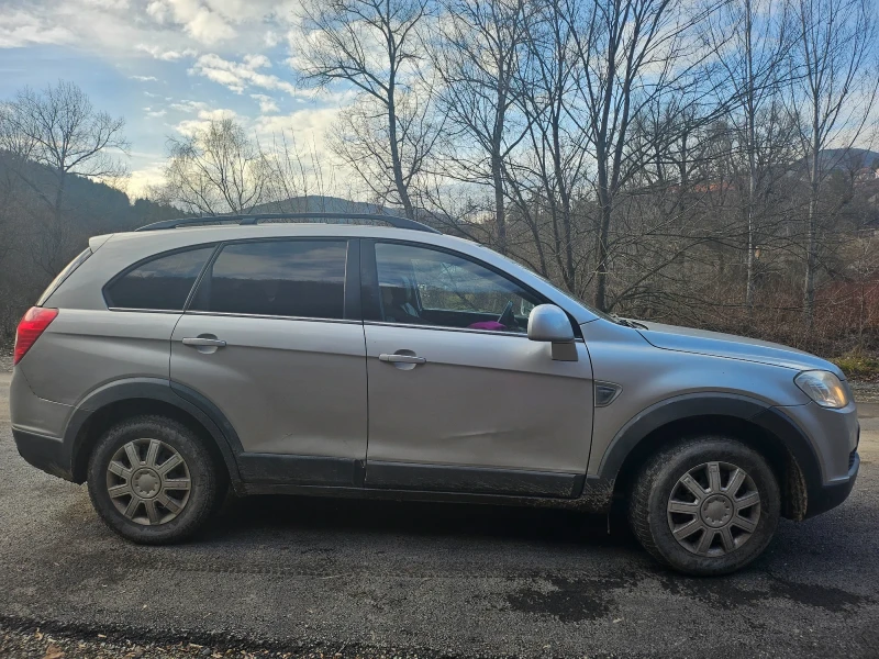 Chevrolet Captiva 2.4, снимка 7 - Автомобили и джипове - 48789101