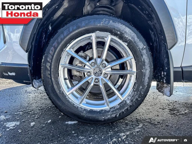 Toyota Rav4 LE* AWD* АвтоКредит* (ЦЕНА ДО БГ), снимка 7 - Автомобили и джипове - 53385247