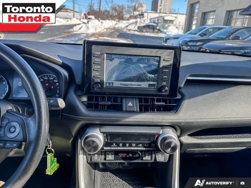 Toyota Rav4 LE* AWD* АвтоКредит* (ЦЕНА ДО БГ), снимка 13 - Автомобили и джипове - 53385247