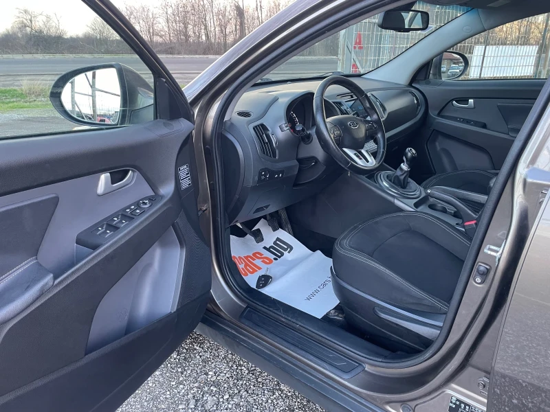 Kia Sportage 2.0CRDI.136K, снимка 9 - Автомобили и джипове - 53396927