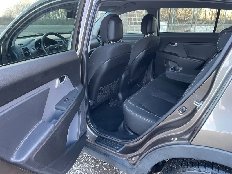 Kia Sportage 2.0CRDI.136K, снимка 11 - Автомобили и джипове - 53396927