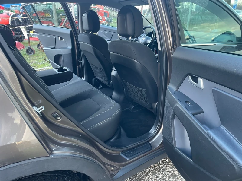 Kia Sportage 2.0CRDI.136K, снимка 13 - Автомобили и джипове - 53396927