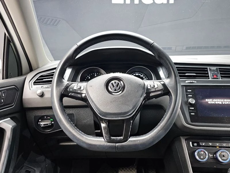 VW Tiguan 2.0 TDI Premium| 140к.с., снимка 12 - Автомобили и джипове - 56004283