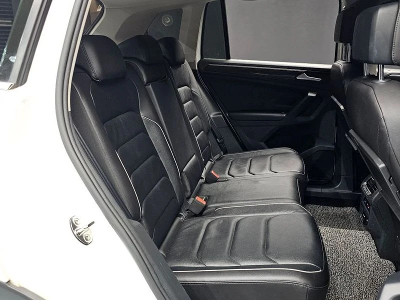 VW Tiguan 2.0 TDI Premium| 140к.с., снимка 11 - Автомобили и джипове - 56004283