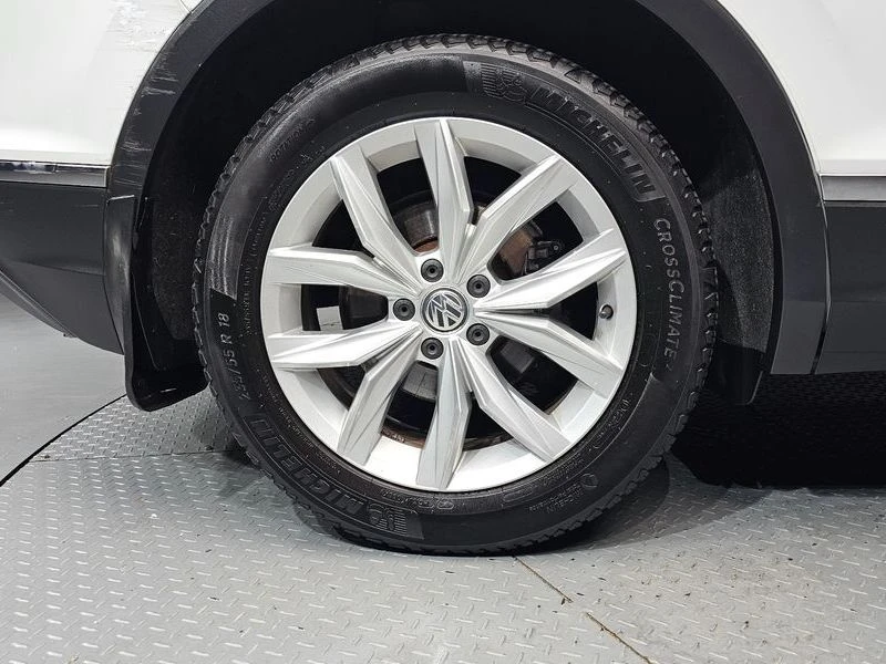 VW Tiguan 2.0 TDI Premium| 140к.с., снимка 5 - Автомобили и джипове - 56004283