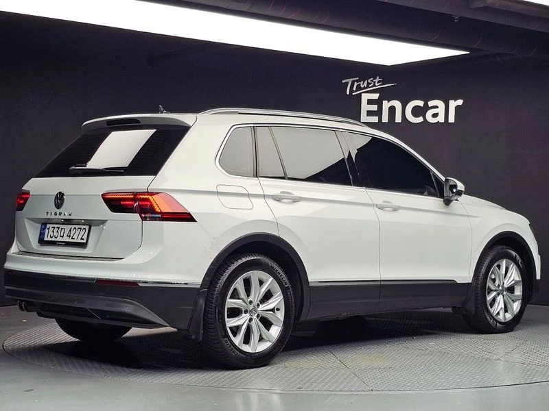 VW Tiguan 2.0 TDI Premium| 140к.с., снимка 2 - Автомобили и джипове - 56004283