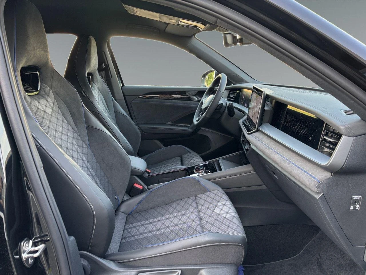 VW Tayron 2.0 TDI R-LINE DSG BLACK STYLE LED CAMERA 7 МЕСТЕН - изображение 9