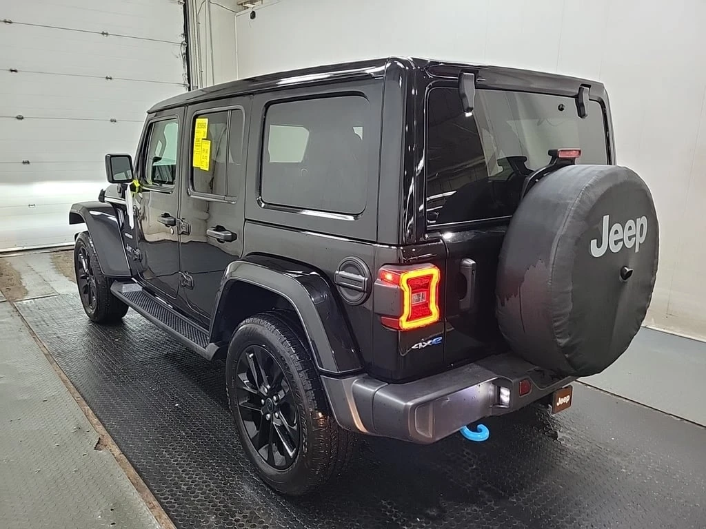 Jeep Wrangler * SAHARA * CARFAX *  - изображение 4