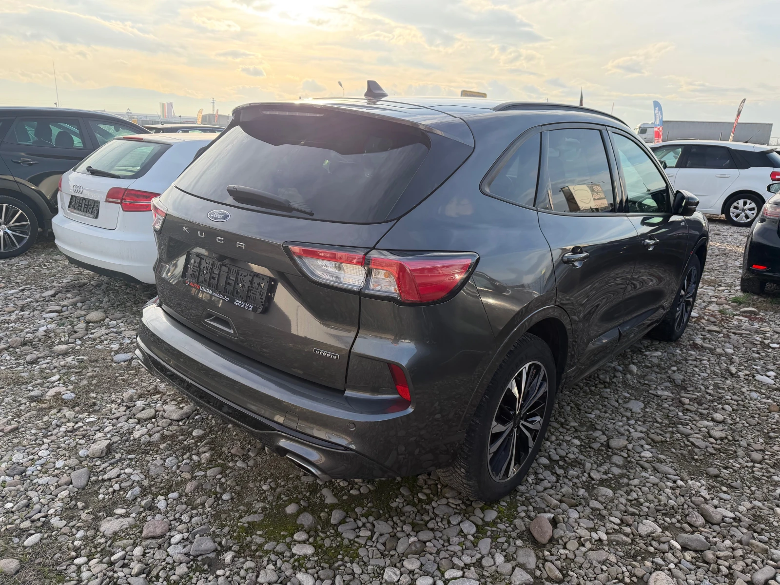 Ford Kuga 2.5 PHEV ST LINE - изображение 5
