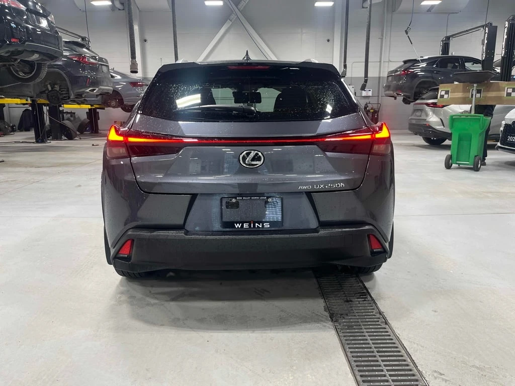 Lexus UX * 250h * CARFAX * ПОДГРЕВИ * ОБДУХВАНЕ - изображение 4