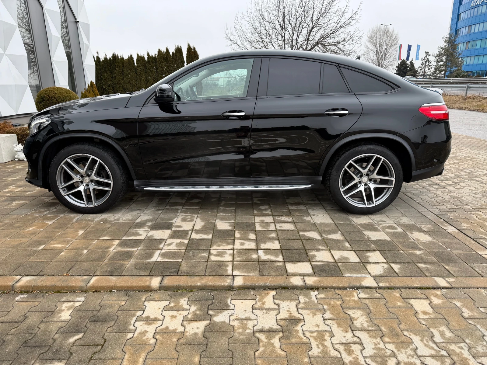 Mercedes-Benz GLE 350 AMG-360-КАМЕРИ-DISTRONIK-ОБДУХВАНЕ-BLIND-SPOT-9G - изображение 8