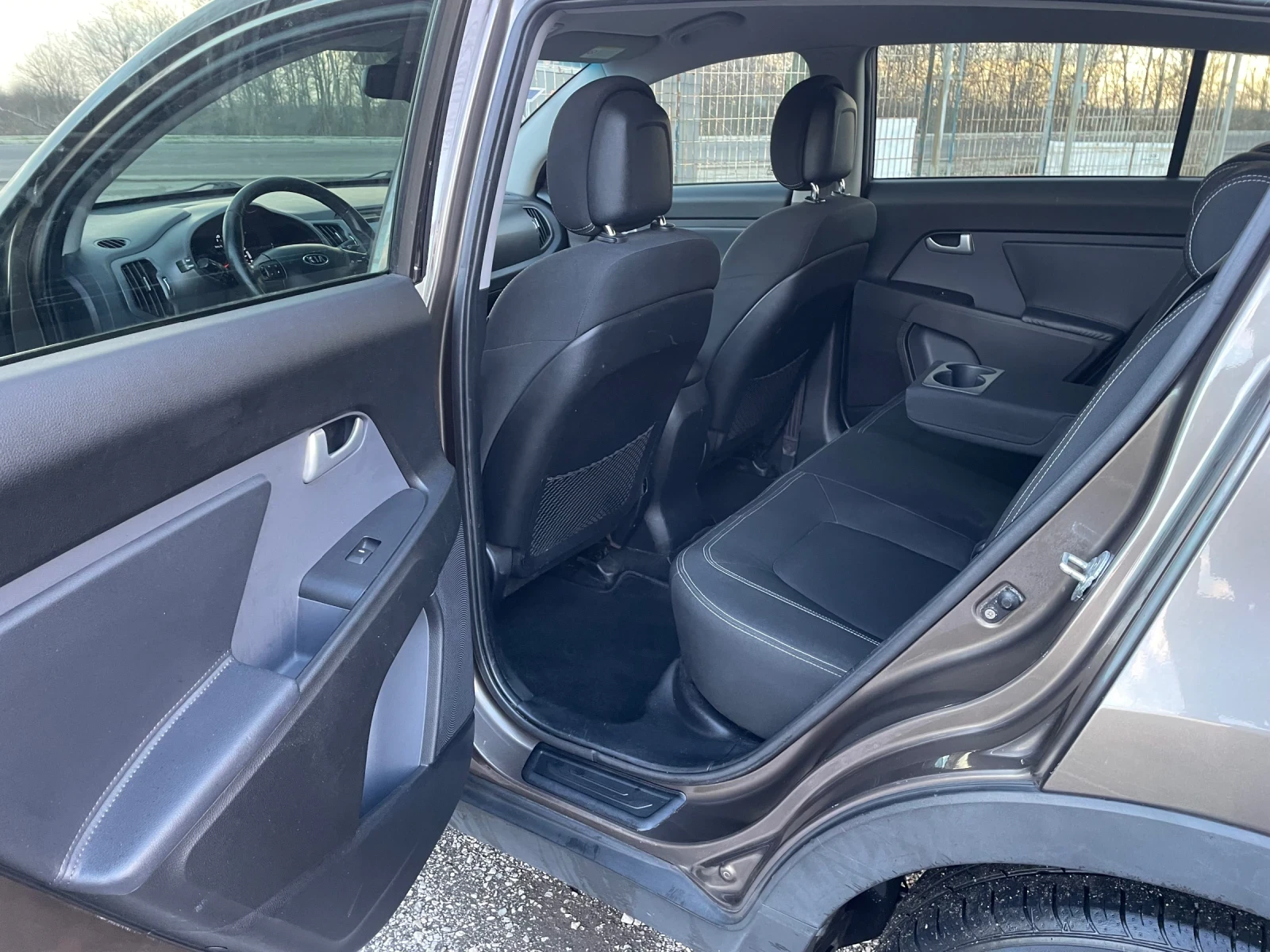 Kia Sportage 2.0CRDI.136K | Mobile.bg � ����������� 11