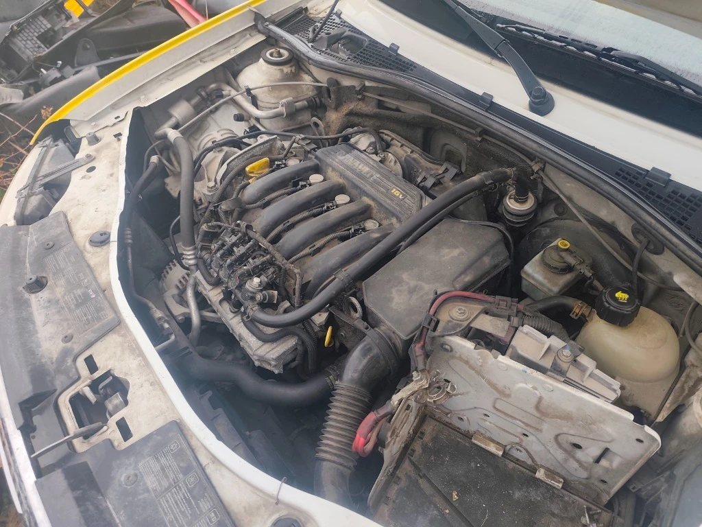 Dacia Duster 1.6, снимка 6 - Автомобили и джипове - 54439044