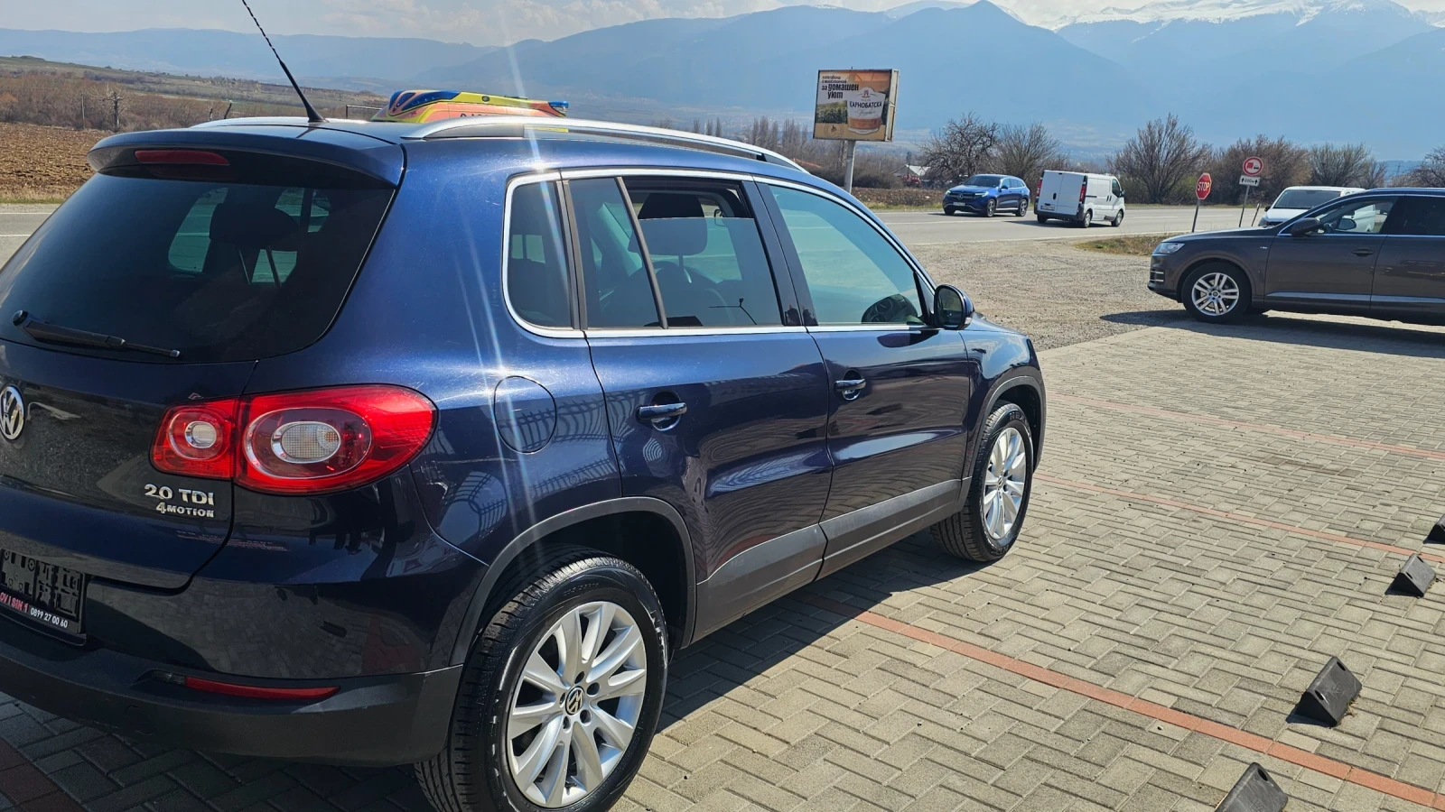 VW Tiguan 2.0TDI---4 motion, снимка 7 - Автомобили и джипове - 53858912