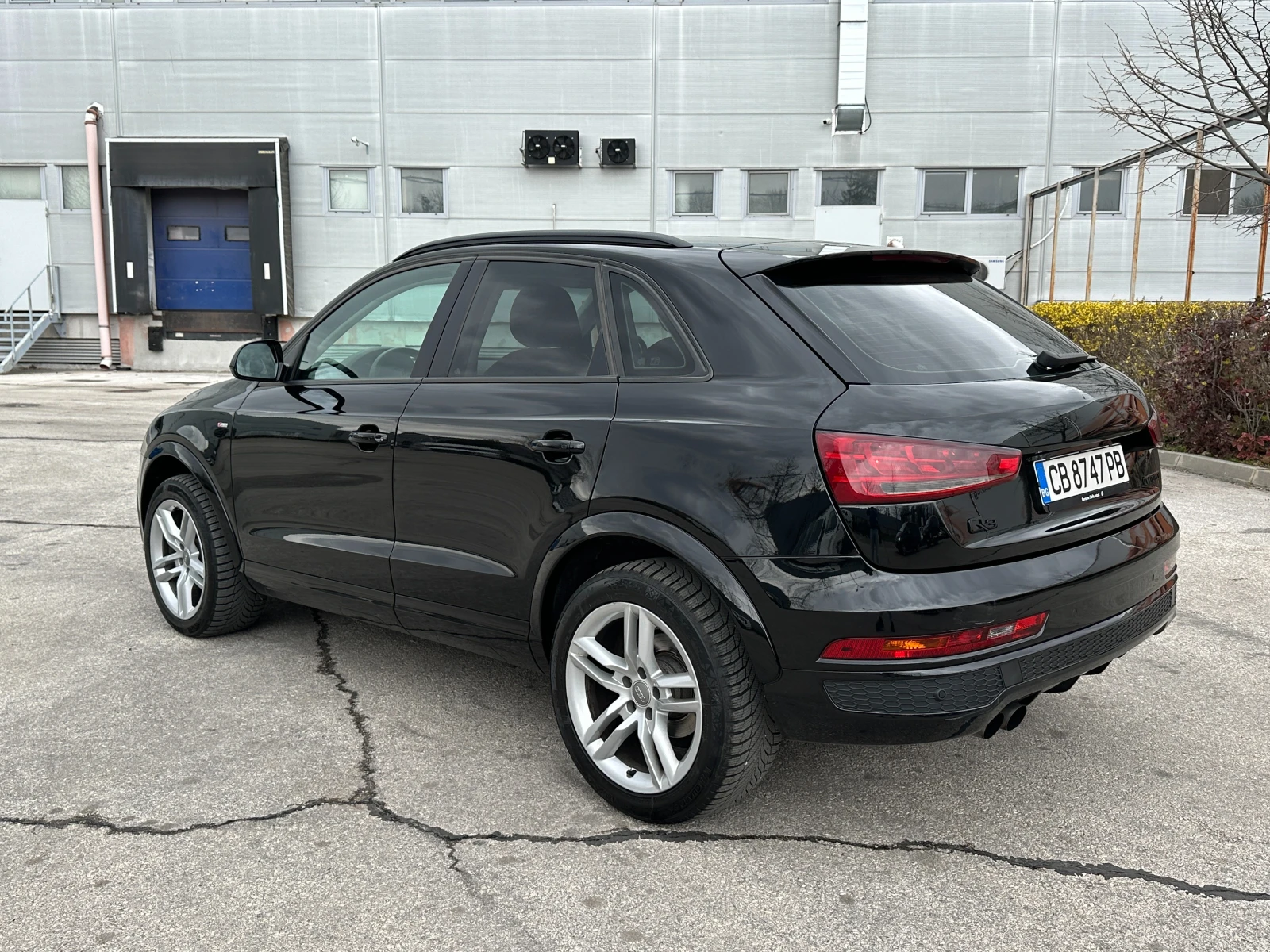 Audi Q3 2.0tdi S-line, снимка 3 - Автомобили и джипове - 53913946
