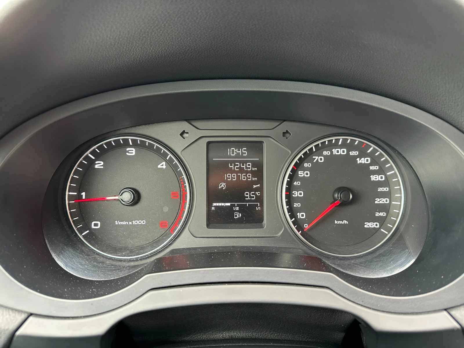 Audi Q3 2.0tdi S-line, снимка 15 - Автомобили и джипове - 53913946