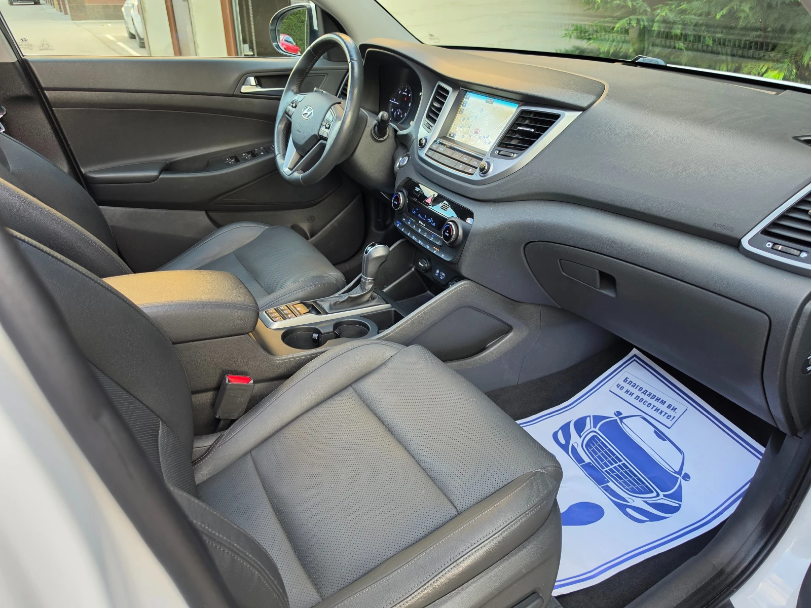 Hyundai Tucson 2.0 PREMIUM-FULL, снимка 15 - Автомобили и джипове - 54569431