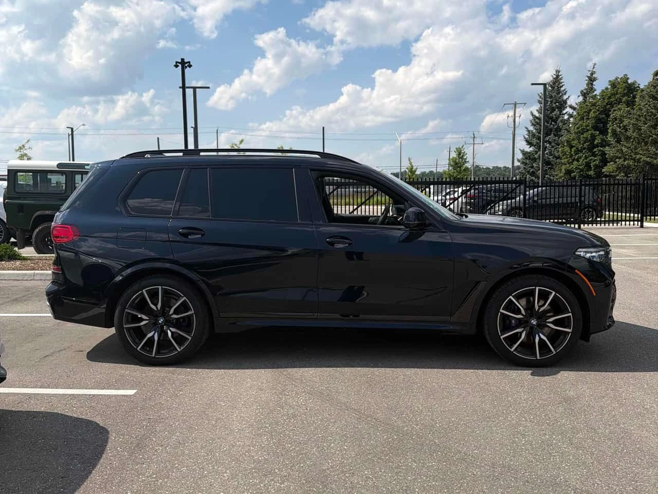 BMW X7 * xDrive40i * CARFAX * ЛАЗЕРИ * H/K * 360 КАМЕРА , снимка 3 - Автомобили и джипове - 55318147