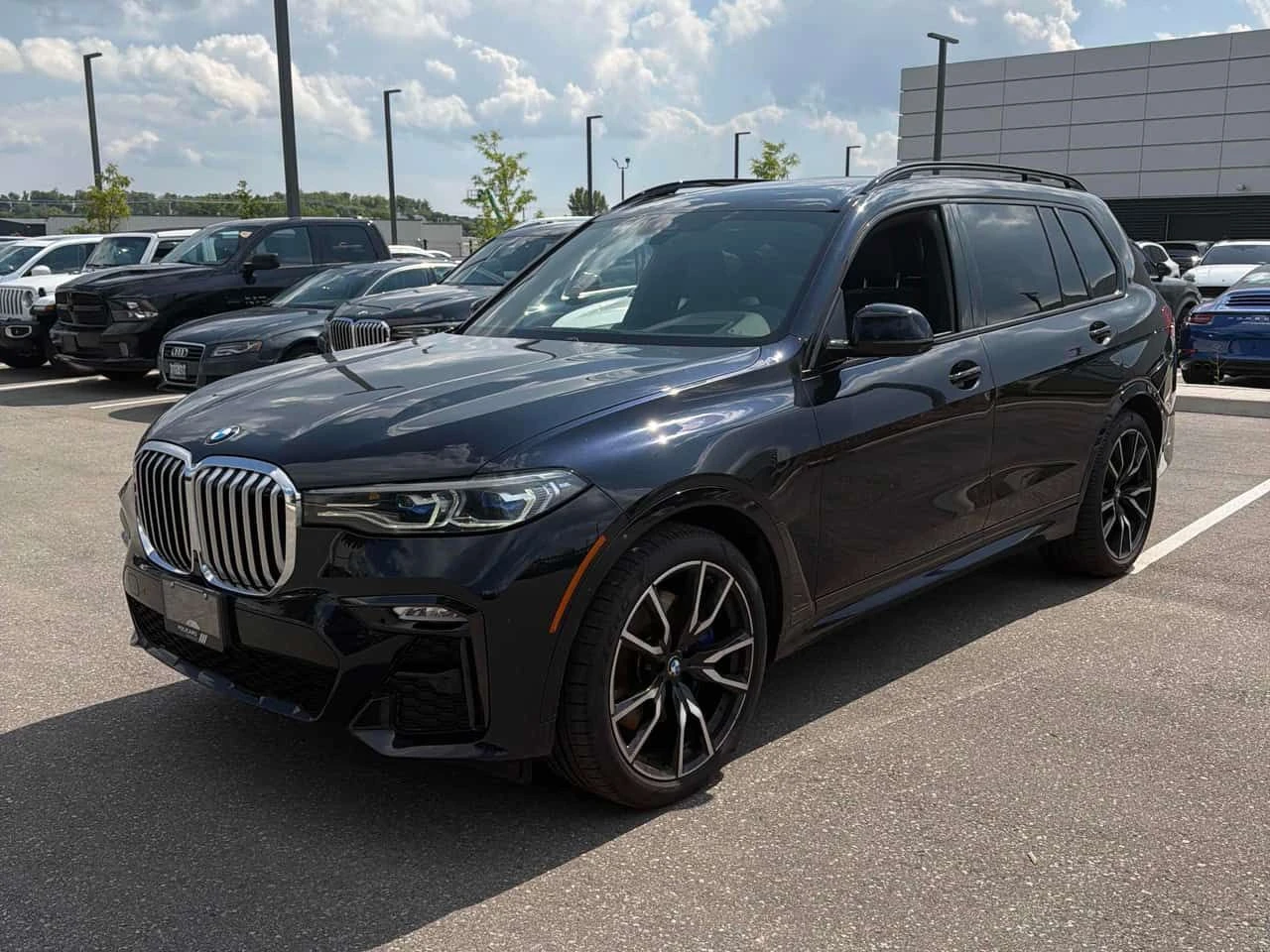 BMW X7 * xDrive40i * CARFAX * ЛАЗЕРИ * H/K * 360 КАМЕРА 