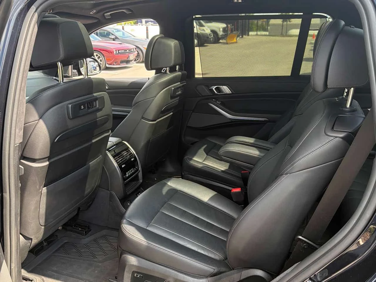 BMW X7 * xDrive40i * CARFAX * ЛАЗЕРИ * H/K * 360 КАМЕРА , снимка 10 - Автомобили и джипове - 55318147