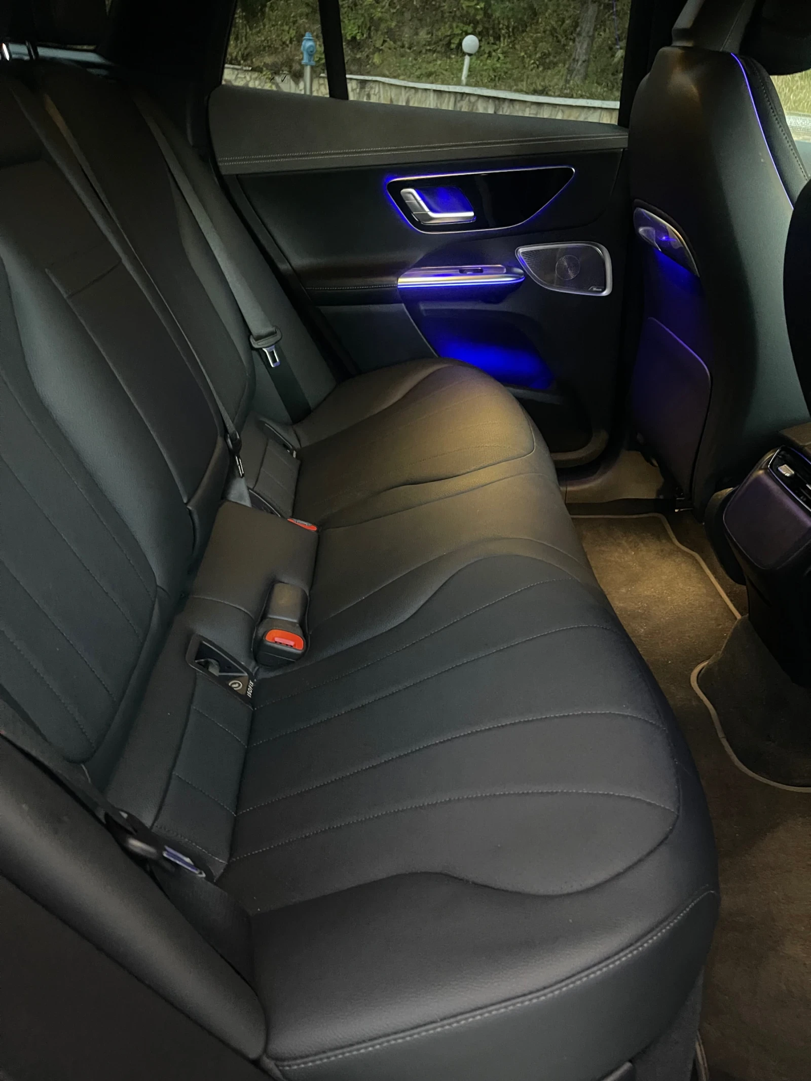 Mercedes-Benz EQE 350 4 MATIC/PANO/Burmester, снимка 9 - Автомобили и джипове - 55839602