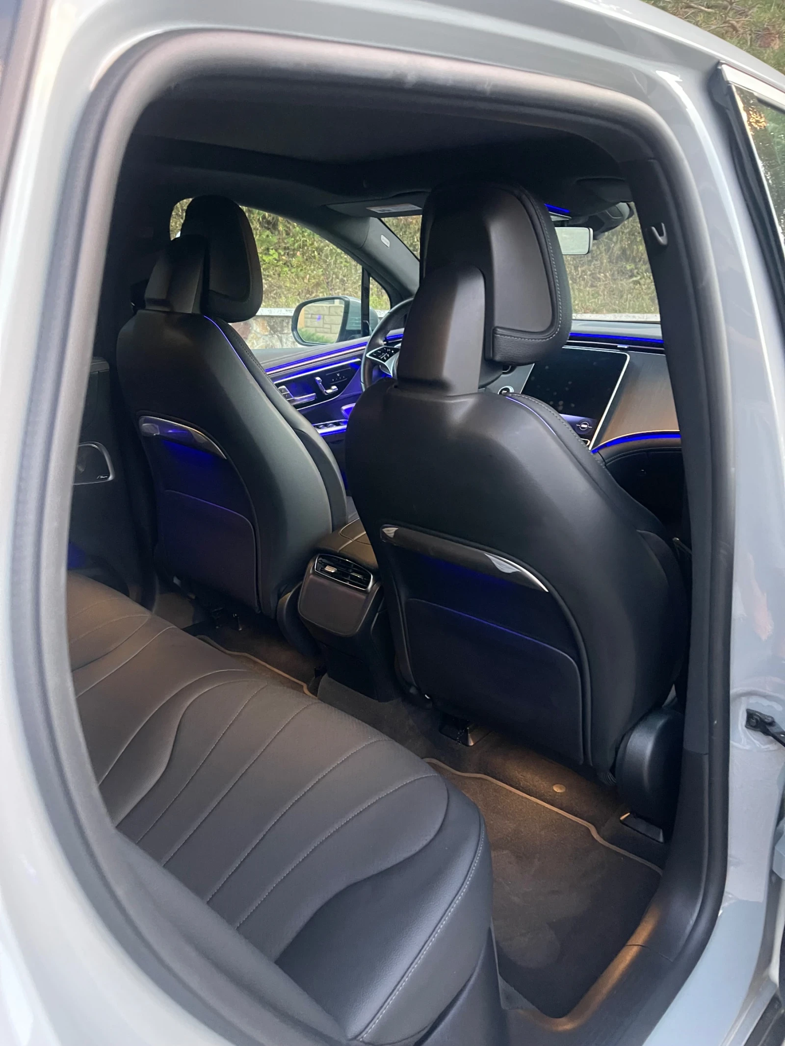 Mercedes-Benz EQE 350 4 MATIC/PANO/Burmester, снимка 10 - Автомобили и джипове - 55839602