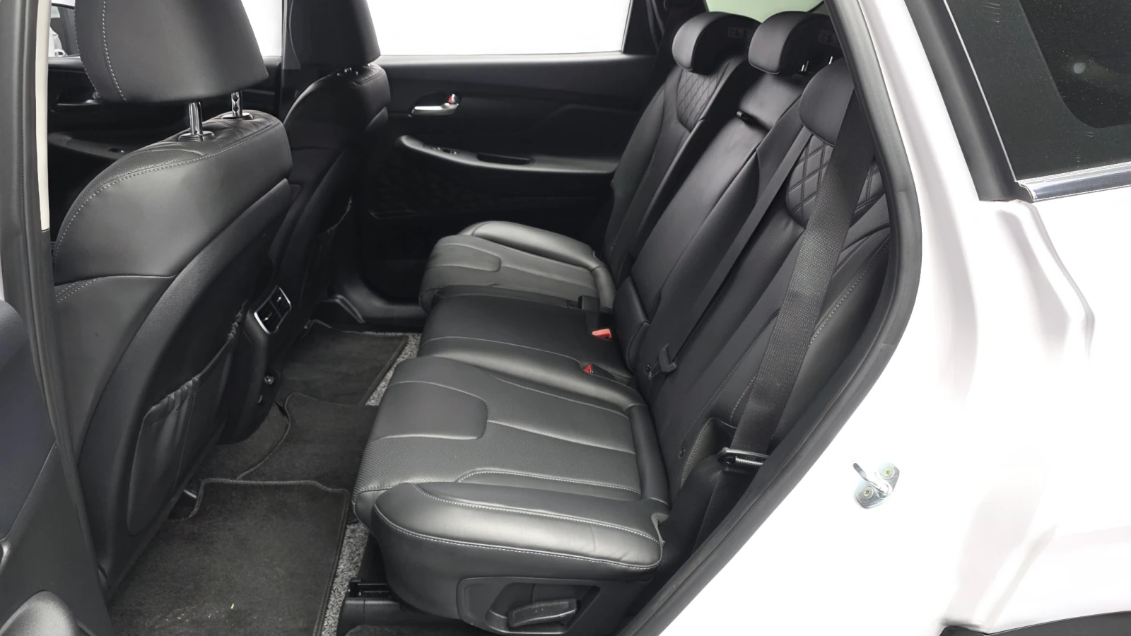 Hyundai Santa fe 2022* 4WD* EXCLUSIVE* ОБДУХ* КРАЙНА ЦЕНА, снимка 8 - Автомобили и джипове - 56059392