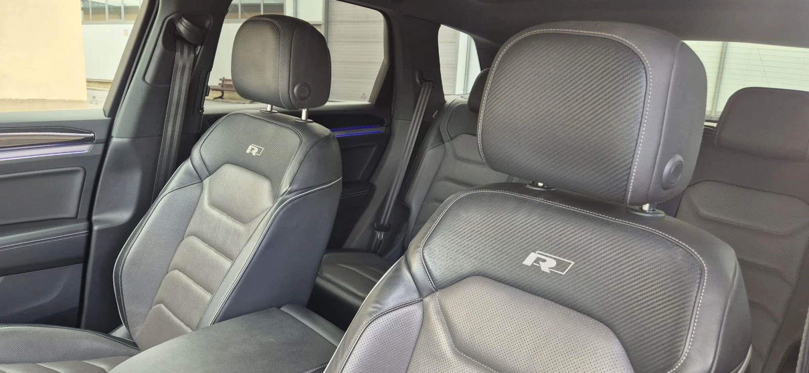 VW Touareg V6 TDI 4MOTION R-line Всички екстри, снимка 12 - Автомобили и джипове - 56182817