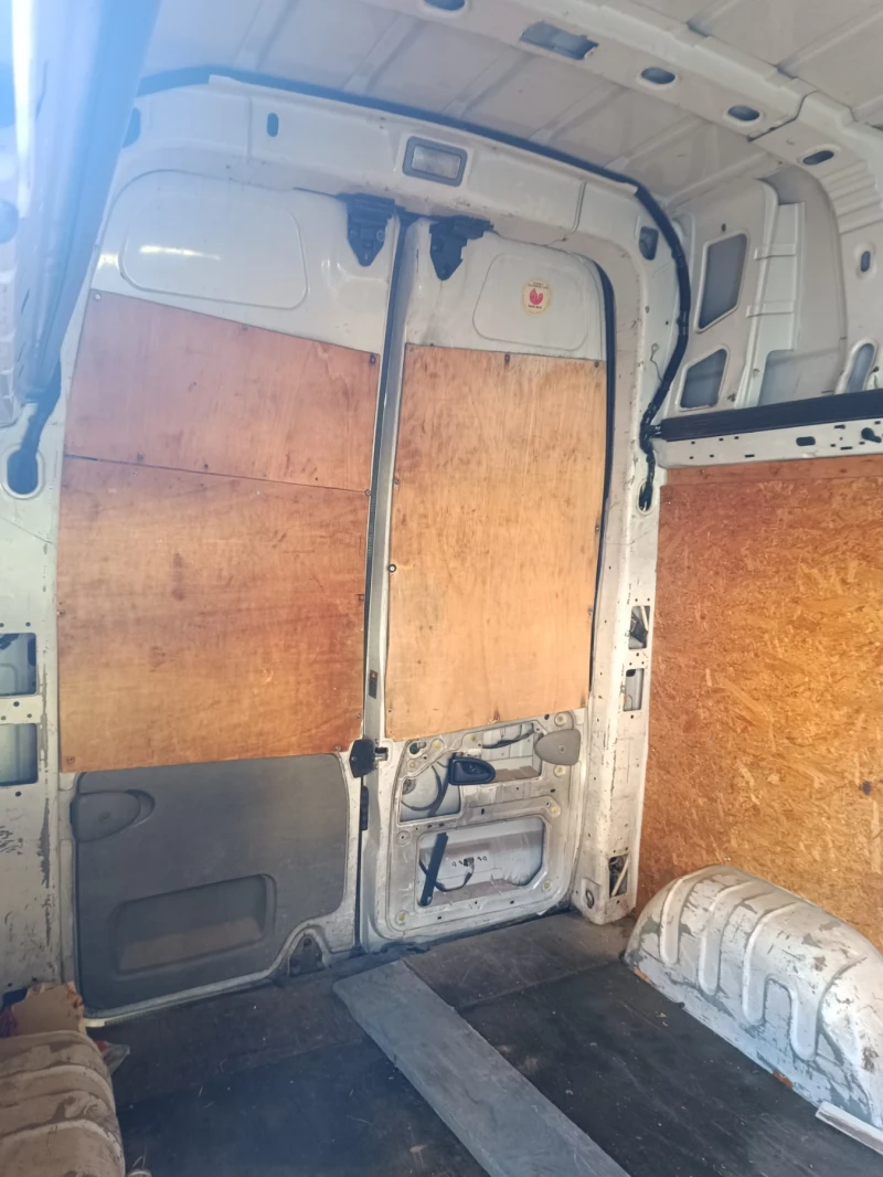 Opel Vivaro, снимка 15 - Бусове и автобуси - 48717428