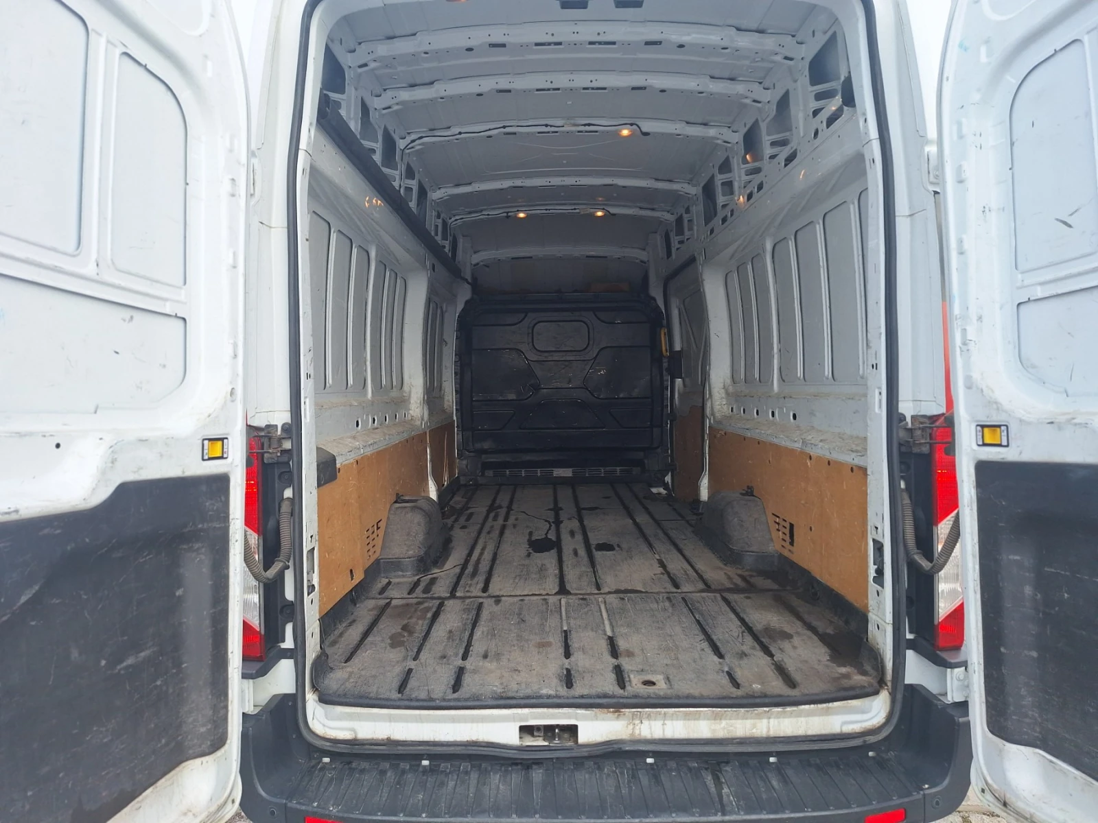 Ford Transit 2.0TDCI 130�.�. | Mobile.bg � ����������� 17