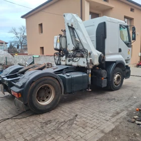 Renault Premium Влекач с кран, снимка 3