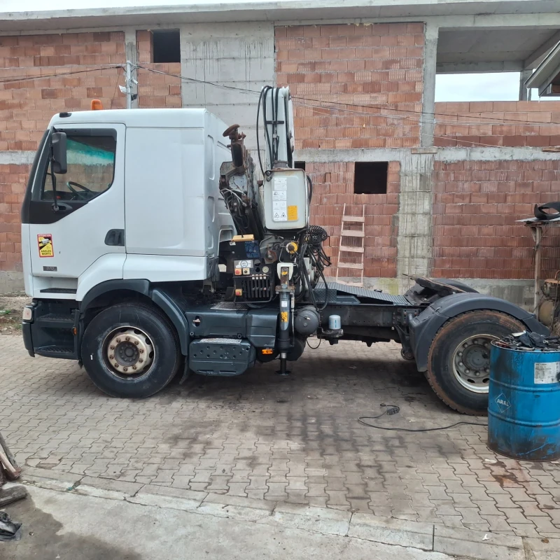 Renault Premium Влекач с кран, снимка 2 - Камиони - 53090094
