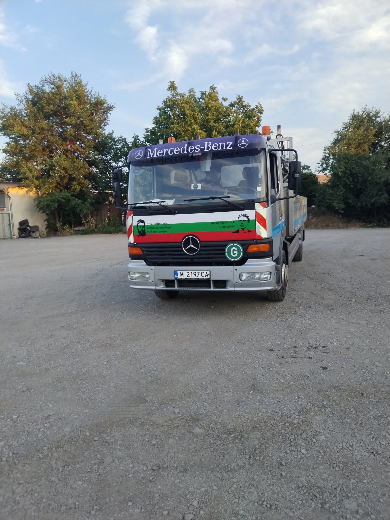 Mercedes-Benz 1114 2бр. Камиони.11990кг. , снимка 2 - Камиони - 54994060