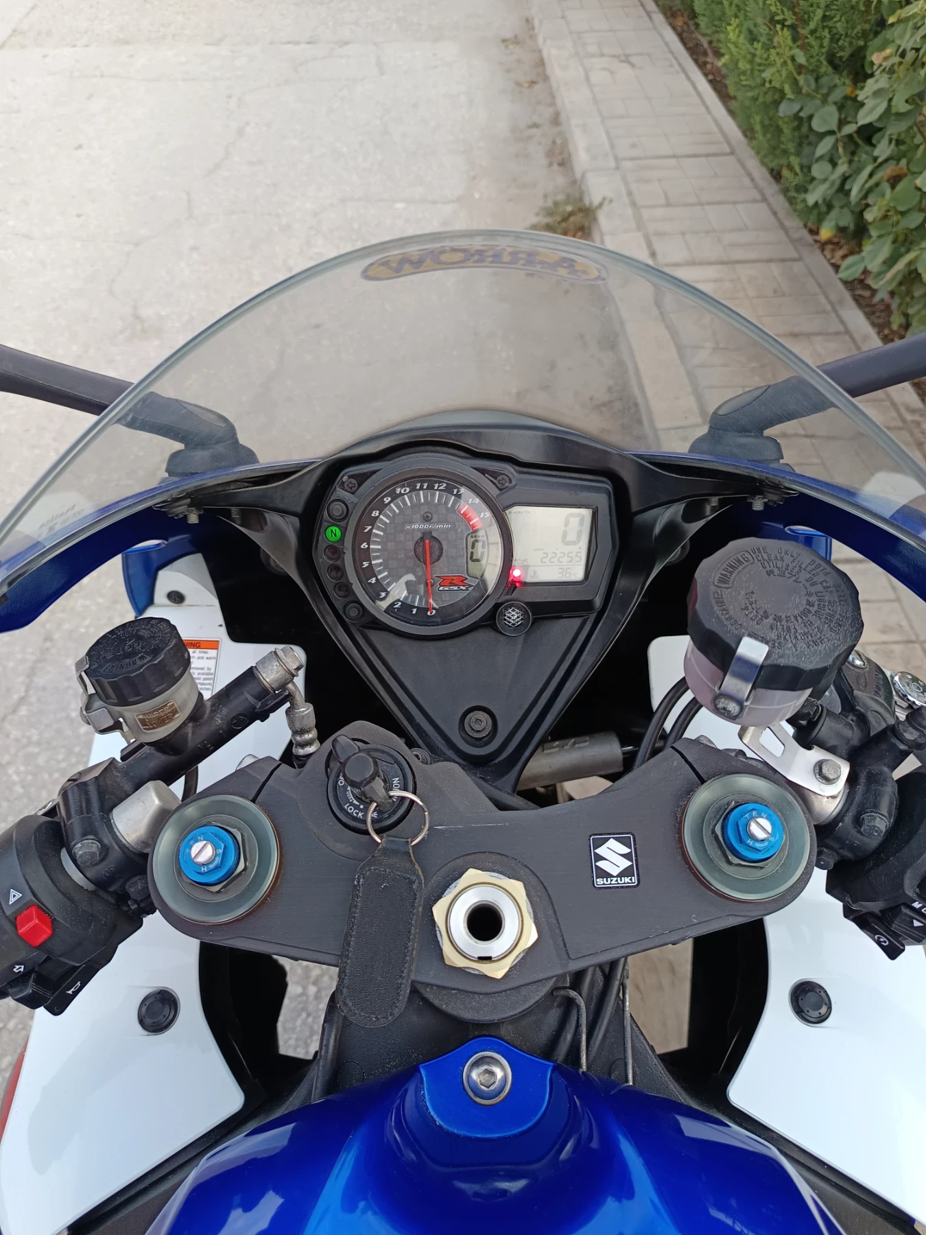 Suzuki Gsxr 1000 k8 - изображение 10