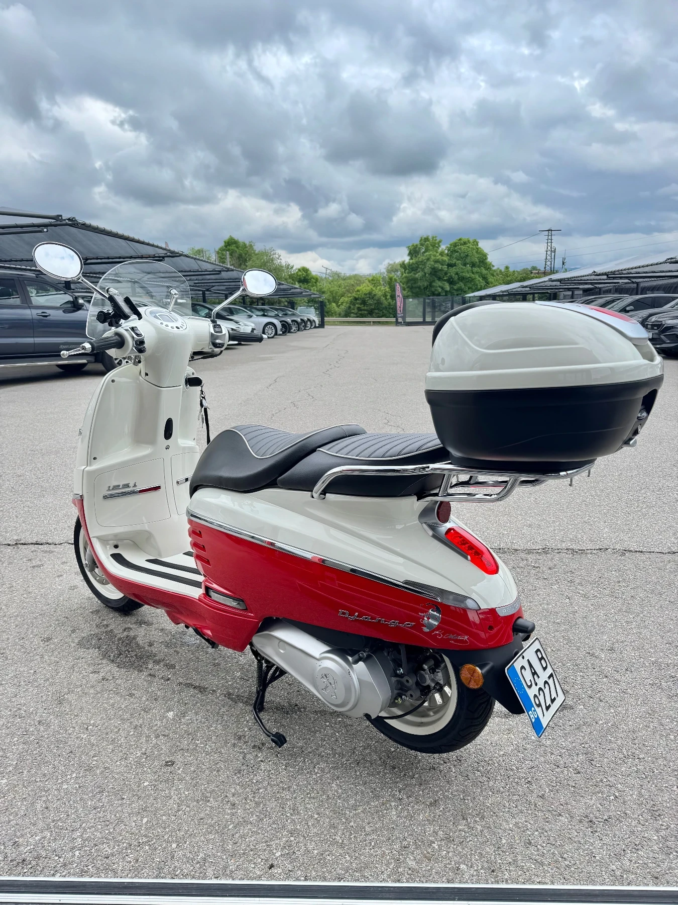 Peugeot Django 125i-ABS-2600км-КАТО НОВ, снимка 4 - Мотоциклети и мототехника - 54652915