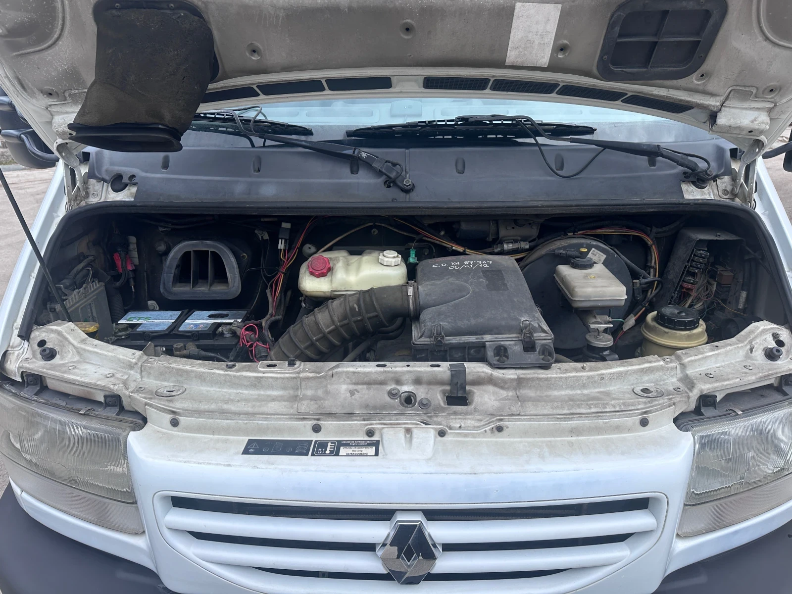 Кемпер Renault Master 2.8DCI - РЕАЛНИ КИЛОМЕТРИ, снимка 16 - Каравани и кемпери - 53913444