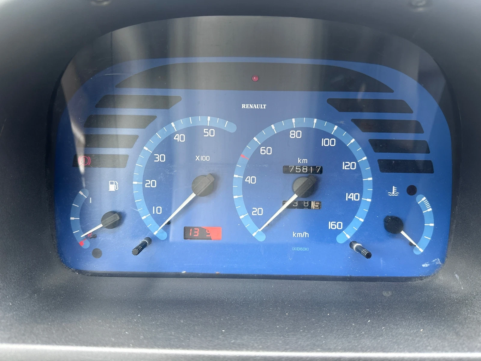 Кемпер Renault Master 2.8DCI - РЕАЛНИ КИЛОМЕТРИ, снимка 15 - Каравани и кемпери - 53913444