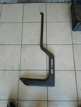 лайсна врата предна дясна Форд Транзит 04г.