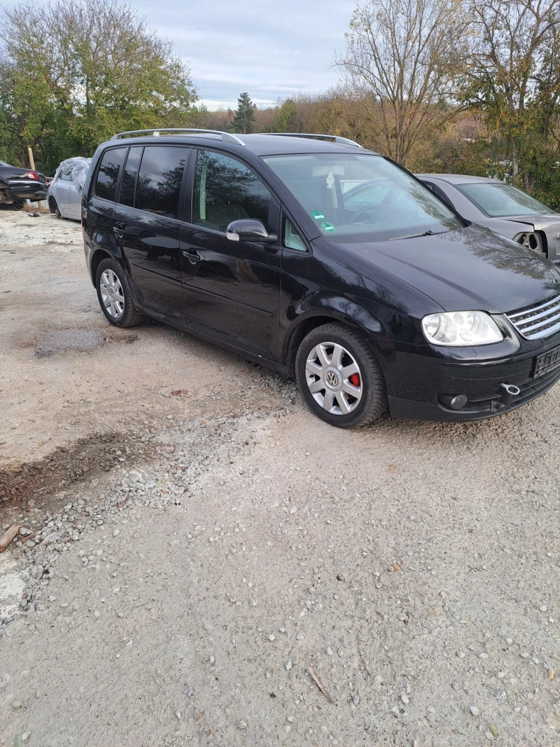 VW Touran  DSG Автоматик, снимка 1 - Автомобили и джипове - 42935998