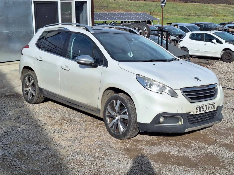 Peugeot 2008 1.6 120Blue Hdi, снимка 2 - Автомобили и джипове - 45171752