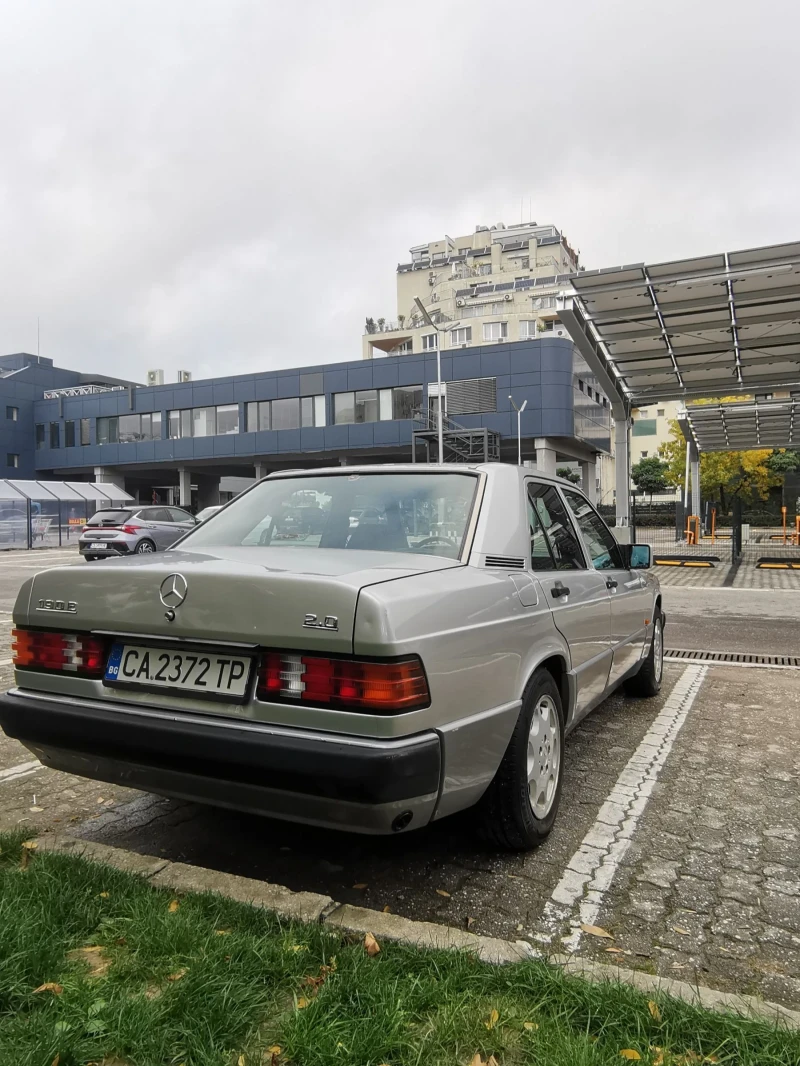 Mercedes-Benz 190 2.0 , снимка 6 - Автомобили и джипове - 48737650