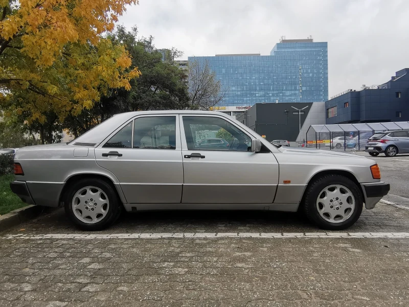 Mercedes-Benz 190 2.0 , снимка 5 - Автомобили и джипове - 47481722