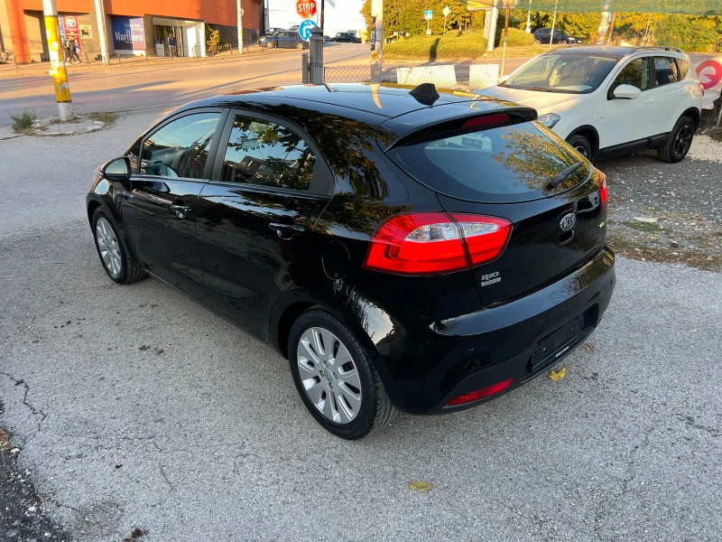 Kia Rio 1.4 / EURO 5B, снимка 8 - Автомобили и джипове - 47653733