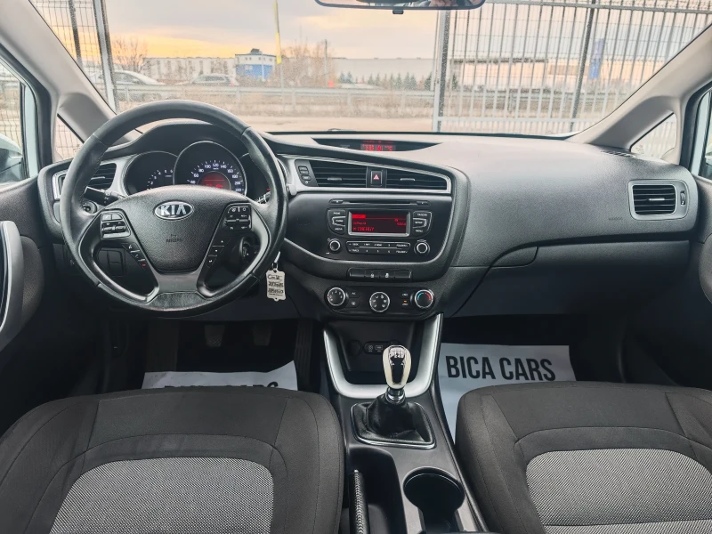 Kia Ceed 1.6crdi 136к.с., снимка 10 - Автомобили и джипове - 48590236