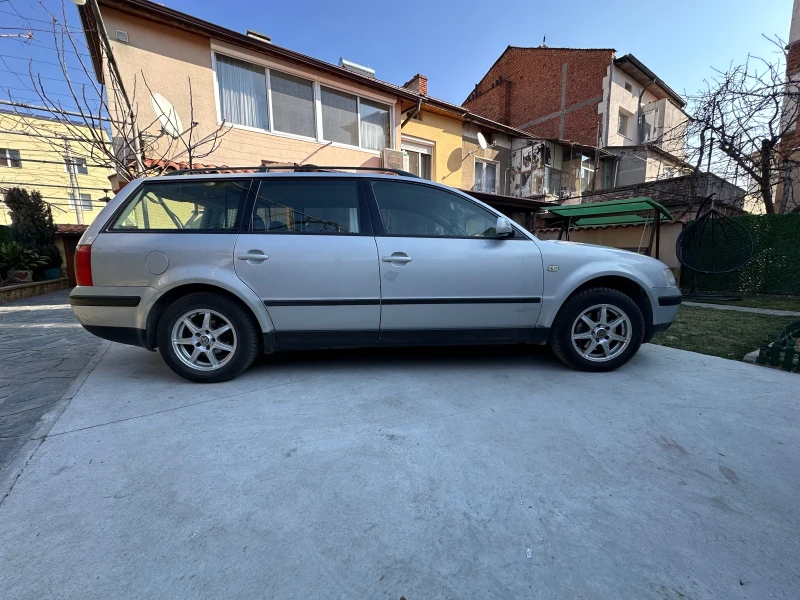 VW Passat, снимка 3 - Автомобили и джипове - 49242438