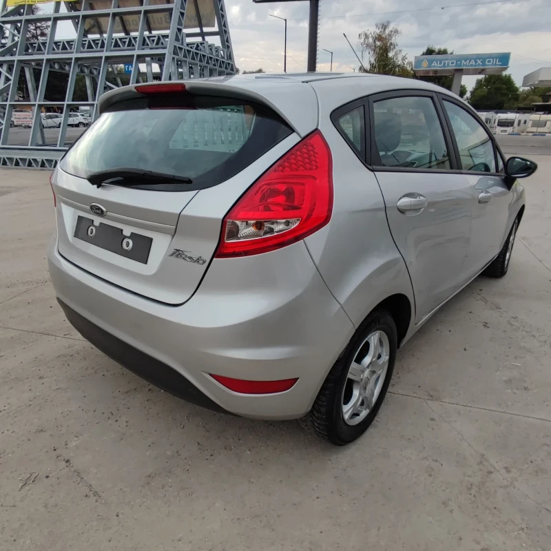 Ford Fiesta 1.25i* KLIMATIK* 130хкм* , снимка 5 - Автомобили и джипове - 51837953