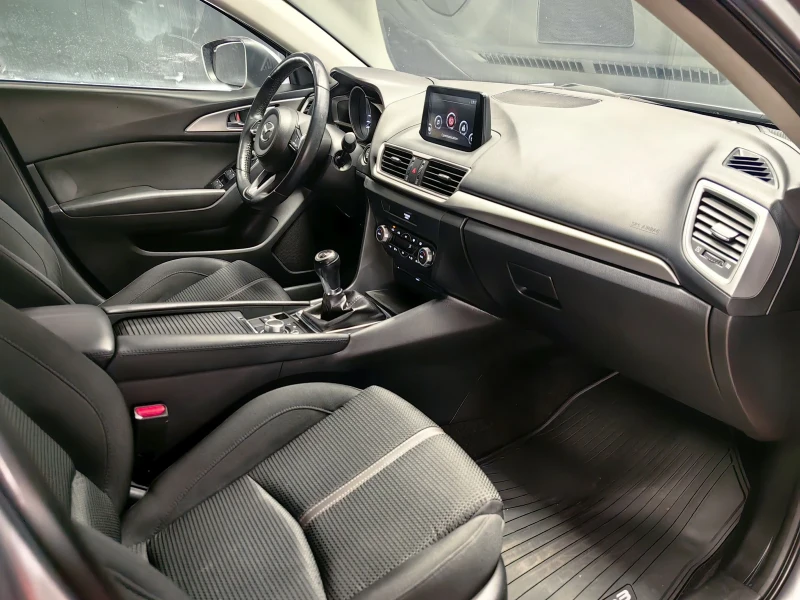 Mazda 3 1.5d* НАВИ* EURO6* КЛИМА* ТЕМПОМАТ* 129000КМ* КАТО, снимка 8 - Автомобили и джипове - 51955734