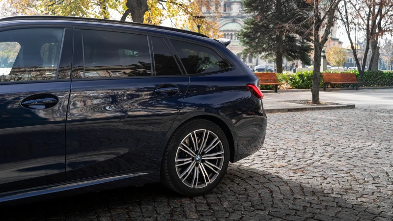 BMW 330 e , снимка 9 - Автомобили и джипове - 52546066